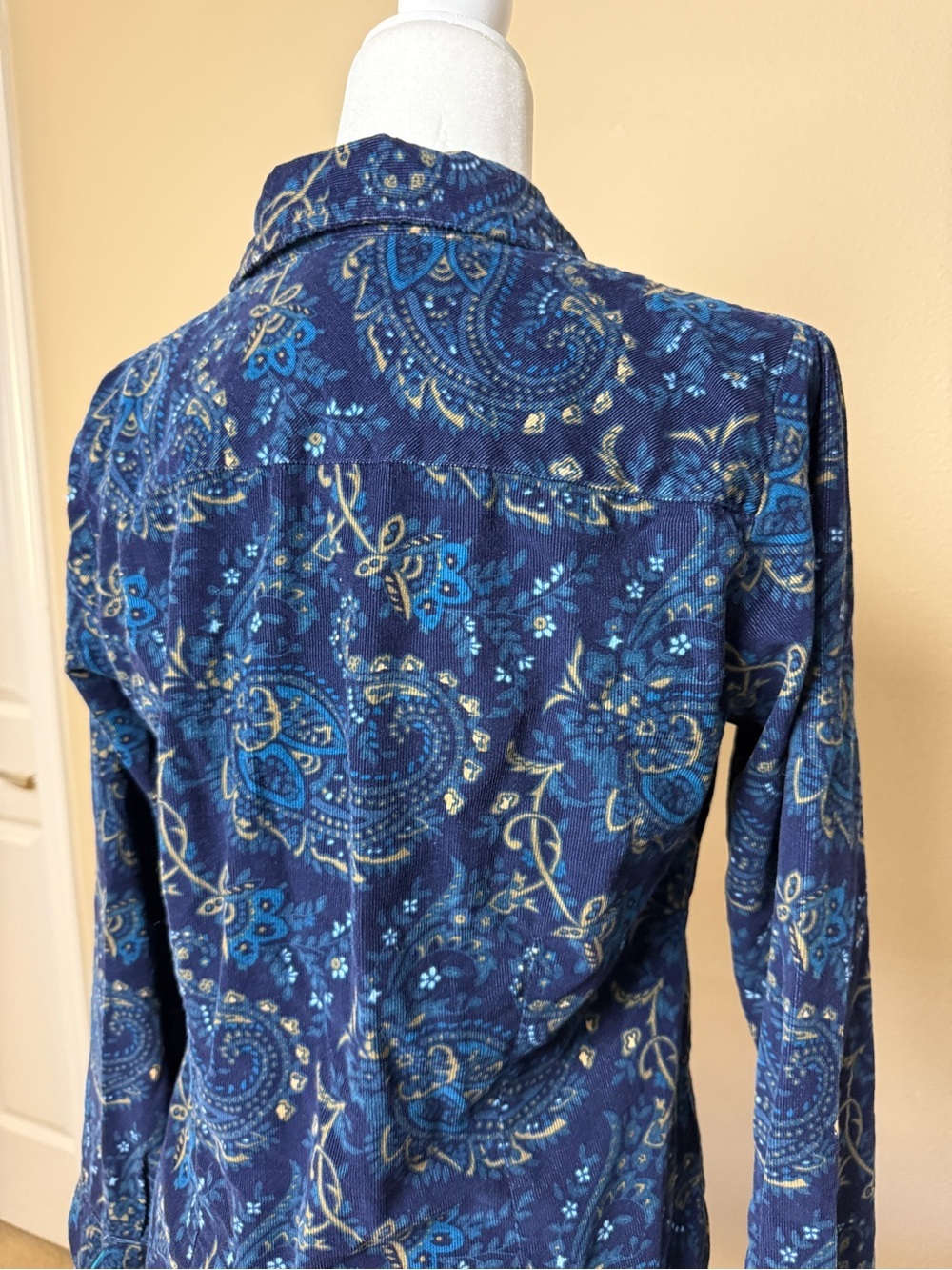Krazy Kat blue paisley corduroy button up Size small - Picture 6 of 9